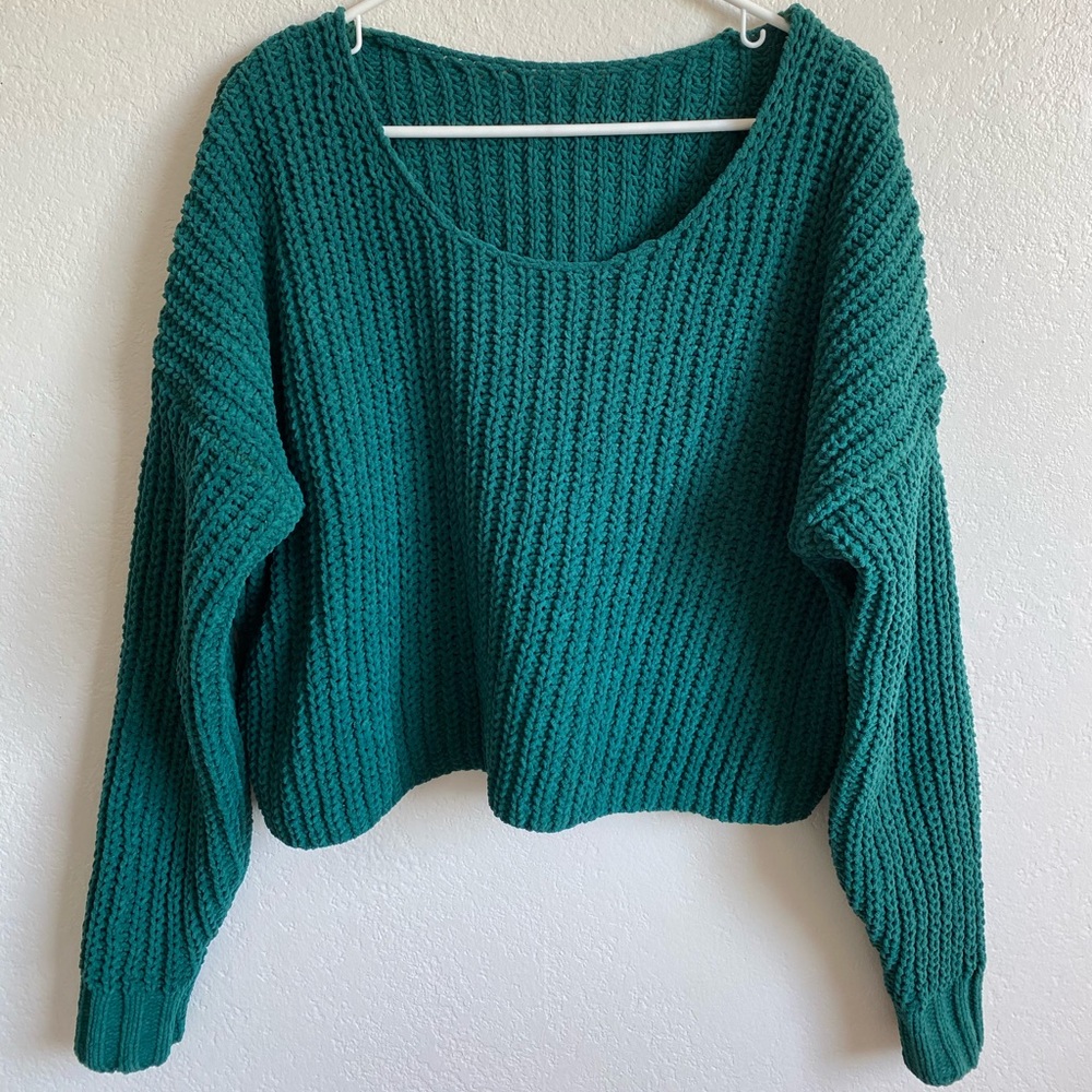 Hollister Green Cropped Cable Knit Sweater